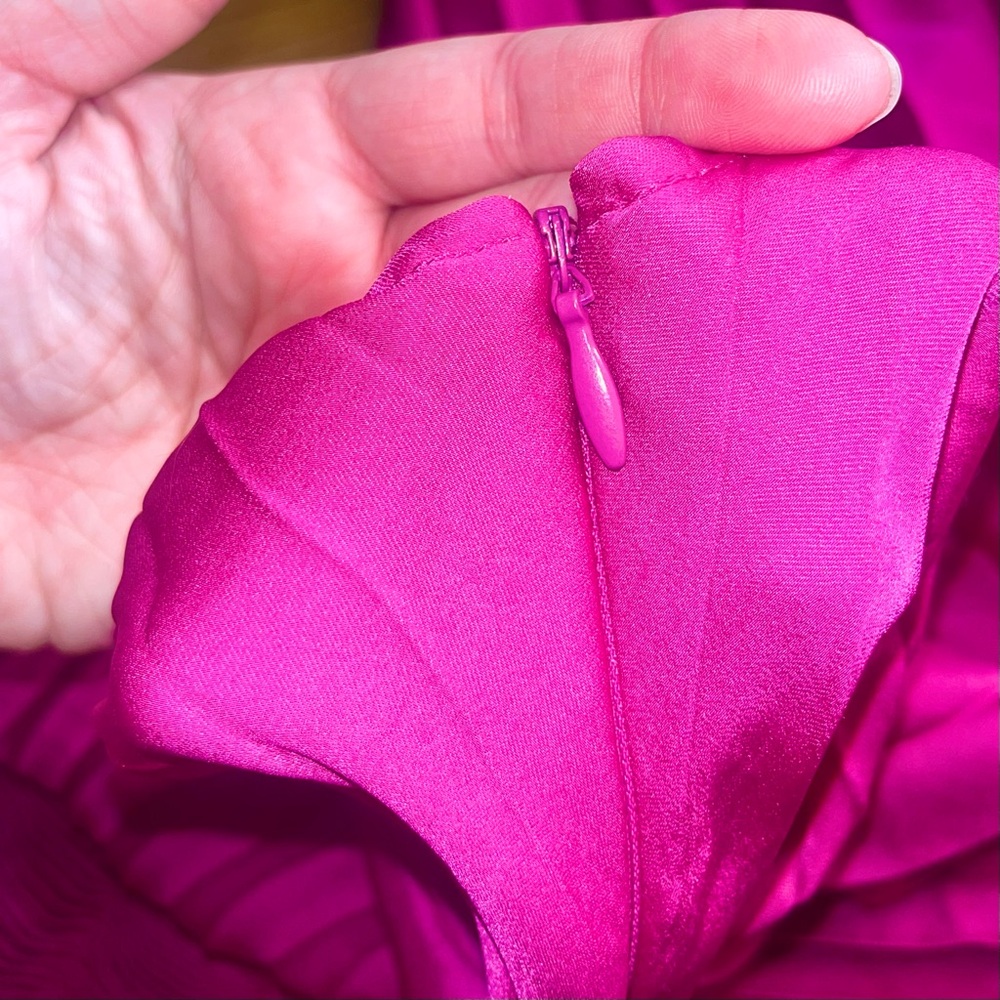 Banana Republic Fuchsia “Purple Planet” Asymmetrical Pleated Mini Dress Small - Picture 5 of 7